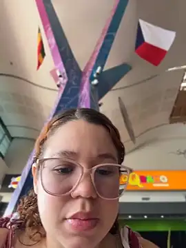 Lucyklein2022 online show from 06-06-26, 04:23