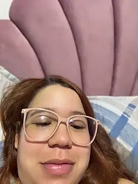 Lucyklein2022 online show from 04-26-26, 02:47