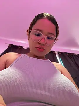 Lucyklein2022 online show from 08-02-26, 01:42