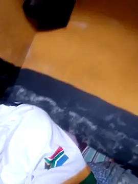 Snapshot of LULE37587001 chatting on 11-13-25, 12:42 LULE37587001 online show from 11-13-25, 12:42