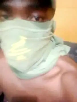 Snapshot of LULE37587001 chatting on 11-11-25, 05:13 LULE37587001 online show from 11-11-25, 05:13