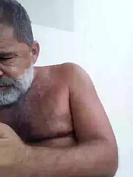 Peludo173317 online show from 10-15-25, 01:52