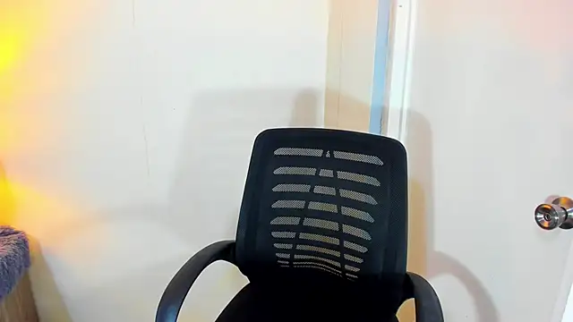 FuckDollNicky online show from 12-18-25, 02:54