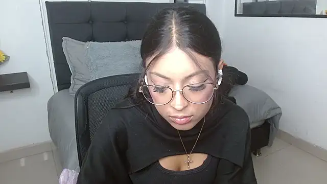 vaness weet online show from 09-14-25, 07:47