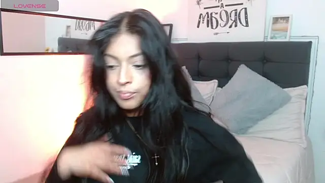 vaness weet online show from 10-15-25, 08:17