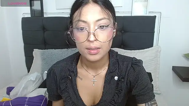 vaness weet online show from 10-25-25, 08:09