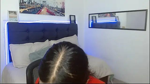 vaness weet online show from 12-03-25, 09:14