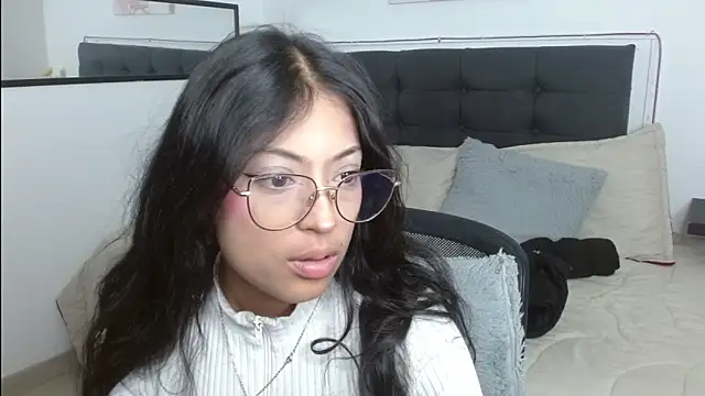 vaness weet online show from 04-23-26, 07:48