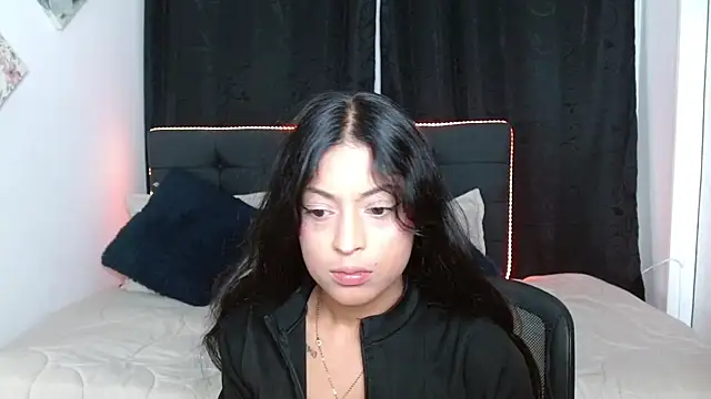 vaness weet online show from 11-17-25, 08:13