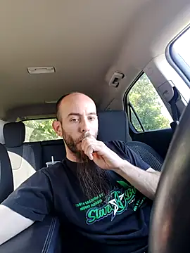 Snapshot of JohnnyFaster chatting on 09-14-25, 03:23 JohnnyFaster online show from 09-14-25, 03:23