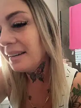 HarmonyWhite online show from 09-26-25, 02:13