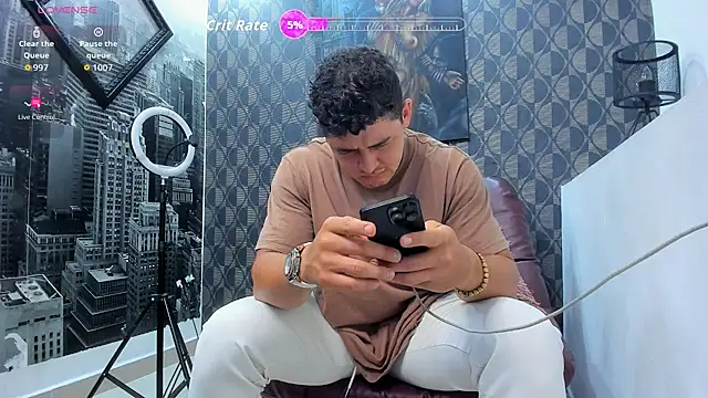 Leonsmoron online show from 12-23-25, 01:05