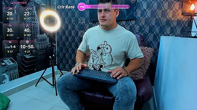 Leonsmoron online show from 01-12-26, 01:23