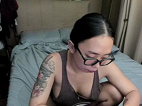 MissAyaCollins online show from 04-19-26, 03:18