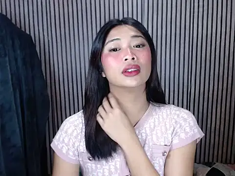 Maria-Moore online show from 10-21-25, 06:40