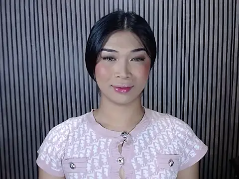 Maria-Moore online show from 11-25-25, 05:24