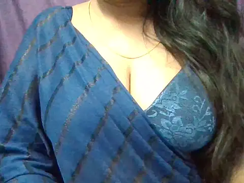 Roopshikha39 online show from 11-09-25, 07:18