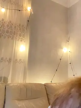 Lady  Maria online show from 12-20-25, 04:32