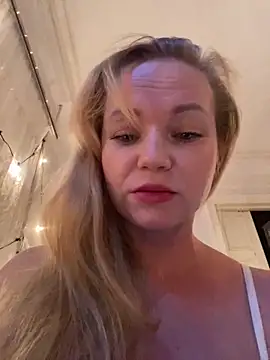 Lady  Maria online show from 10-12-25, 04:30