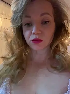 Snapshot of Lady__Maria chatting on 02-11-26, 04:18 Lady Maria online show from 02-11-26, 04:18