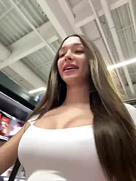 Snapshot of barbiehumpxxx chatting on 02-01-25, 01:34 barbiehumpxxx online show from 02-01-25, 01:34