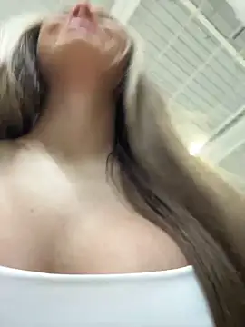 Snapshot of barbiehumpxxx chatting on 03-05-25, 11:16 barbiehumpxxx online show from 03-05-25, 11:16