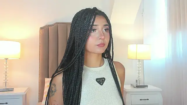 Emma Torres   online show from 03-31-26, 12:07