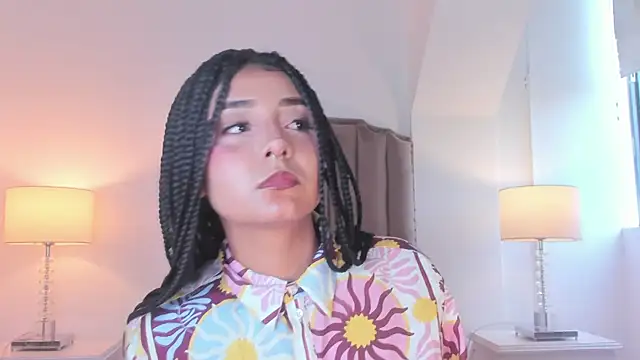 Snapshot of Emma_Torres__ chatting on 06-29-26, 12:38 Emma Torres online show from 06-29-26, 12:38