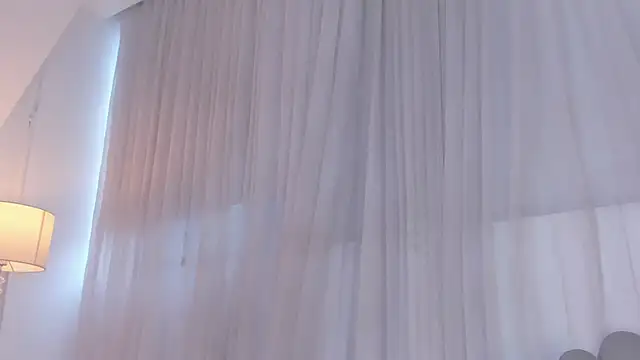Emma Torres   online show from 05-10-26, 11:58