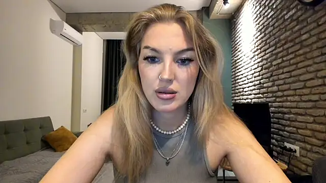 fifteenpoem online show from 06-15-26, 02:34