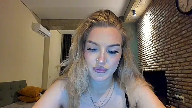 fifteenpoem online show from 06-26-26, 02:39