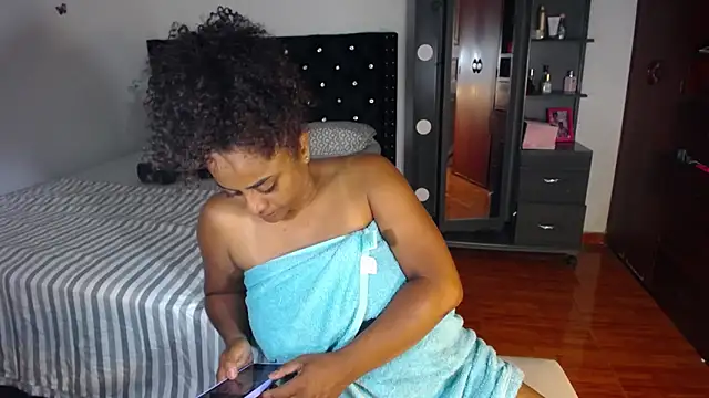 BellaKarla online show from 09-16-25, 08:54