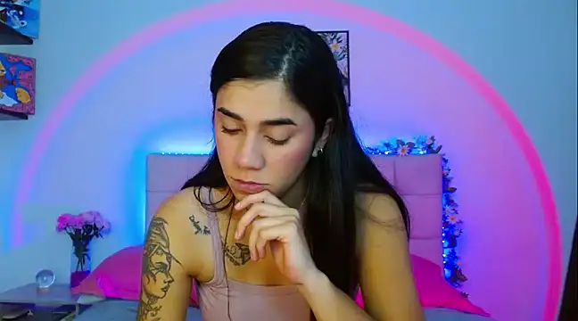 Snapshot of Layla_Rachel chatting on 03-05-25, 01:42 Layla Rachel online show from 03-05-25, 01:42
