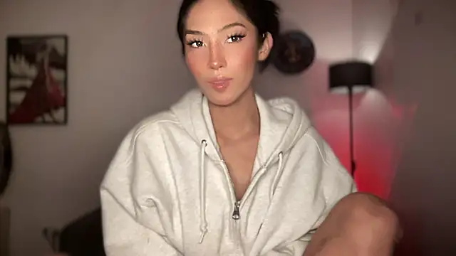 Bella Gordon online show from 05-13-26, 03:57