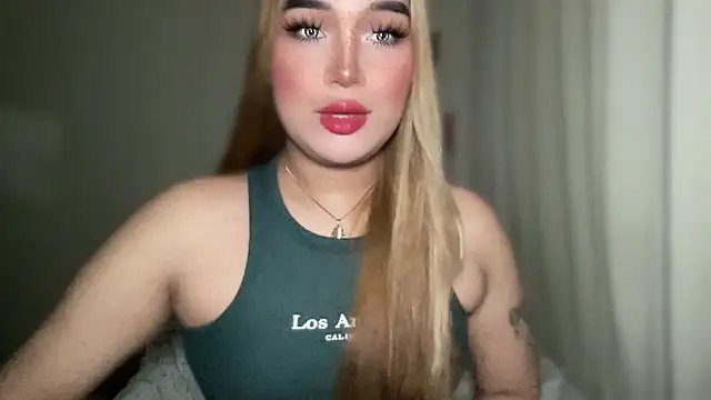 Snapshot of MissCataleyaxxx chatting on 03-11-25, 01:59 MissCataleyaxxx online show from 03-11-25, 01:59