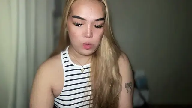 Snapshot of MissCataleyaxxx chatting on 03-23-25, 03:54 MissCataleyaxxx online show from 03-23-25, 03:54