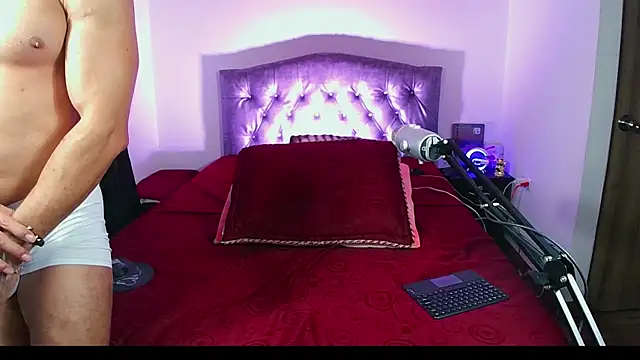 aronsmith69 online show from 04-25-26, 02:47