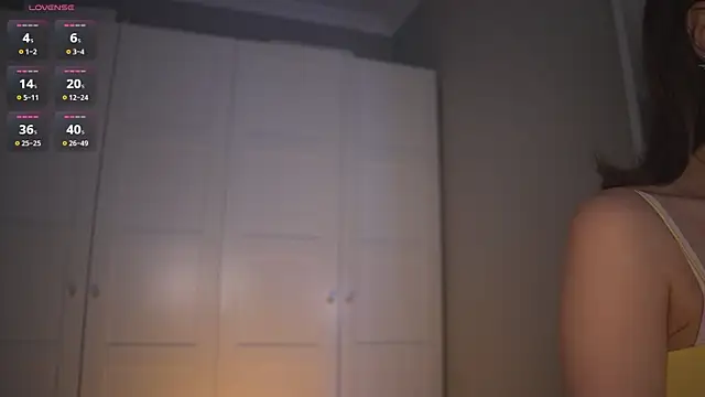 -JuicyMolly- online show from 02-10-26, 02:05