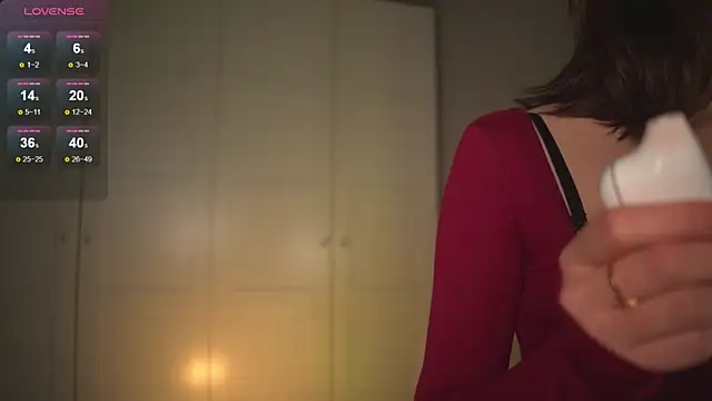 -JuicyMolly- online show from 03-23-26, 04:18