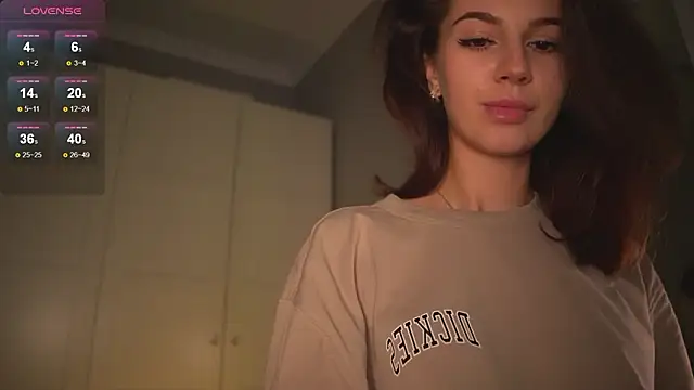 -JuicyMolly- online show from 03-06-26, 03:40