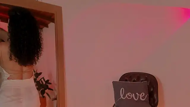 Snapshot of goddes_helena chatting on 02-22-25, 11:24 goddes helena online show from 02-22-25, 11:24