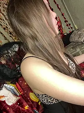 Var Kiss online show from 04-25-26, 04:48