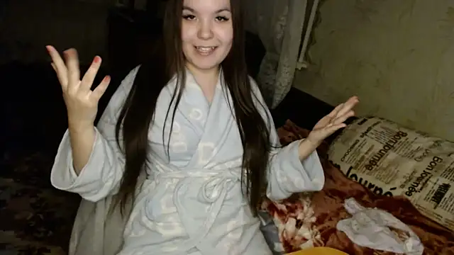 Snapshot of Var_Kiss chatting on 12-16-24, 01:43 Var Kiss online show from 12-16-24, 01:43