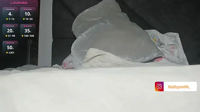 nathysmithxx online show from 04-21-26, 02:51