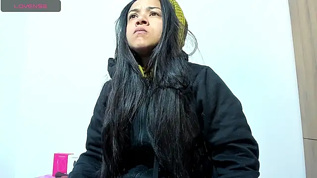 Bessie32 online show from 12-18-25, 10:52