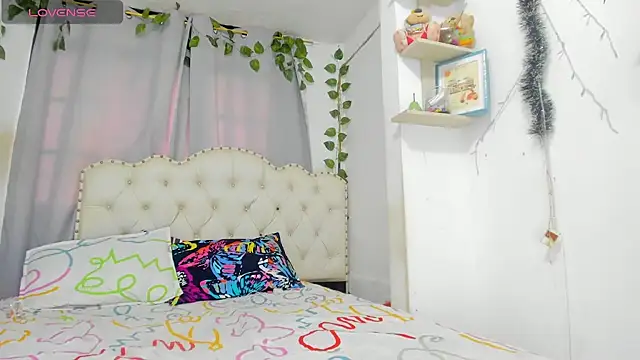 khalyn jenner online show from 09-23-25, 09:44