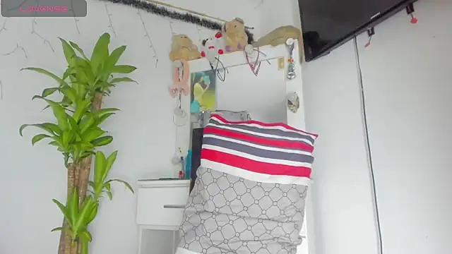 khalyn jenner online show from 09-22-25, 10:27