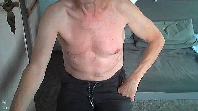 Snapshot of kiam471 chatting on 05-12-26, 02:45 kiam471 online show from 05-12-26, 02:45