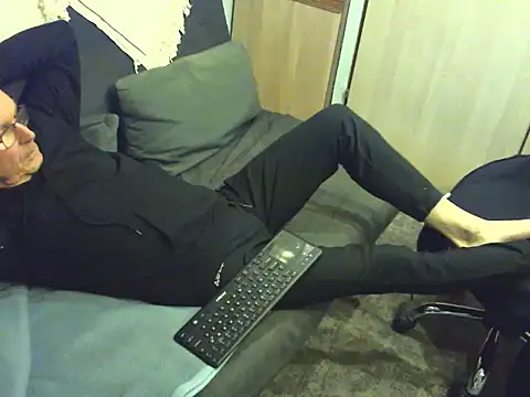 kiam471 online show from 02-18-26, 06:48