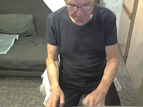 kiam471 online show from 11-25-25, 09:59